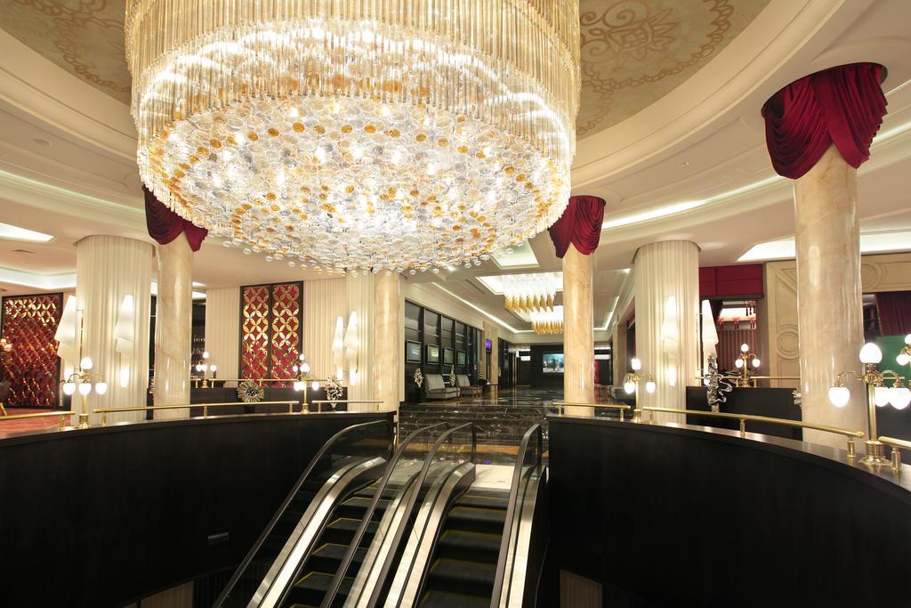 Royal Plaza Hotel And Casino Qapsjaghaj Exteriör bild
