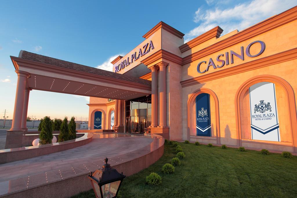 Royal Plaza Hotel And Casino Qapsjaghaj Exteriör bild